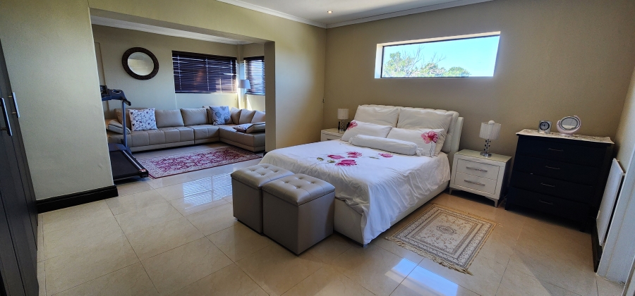 4 Bedroom Property for Sale in Parklands East Western Cape